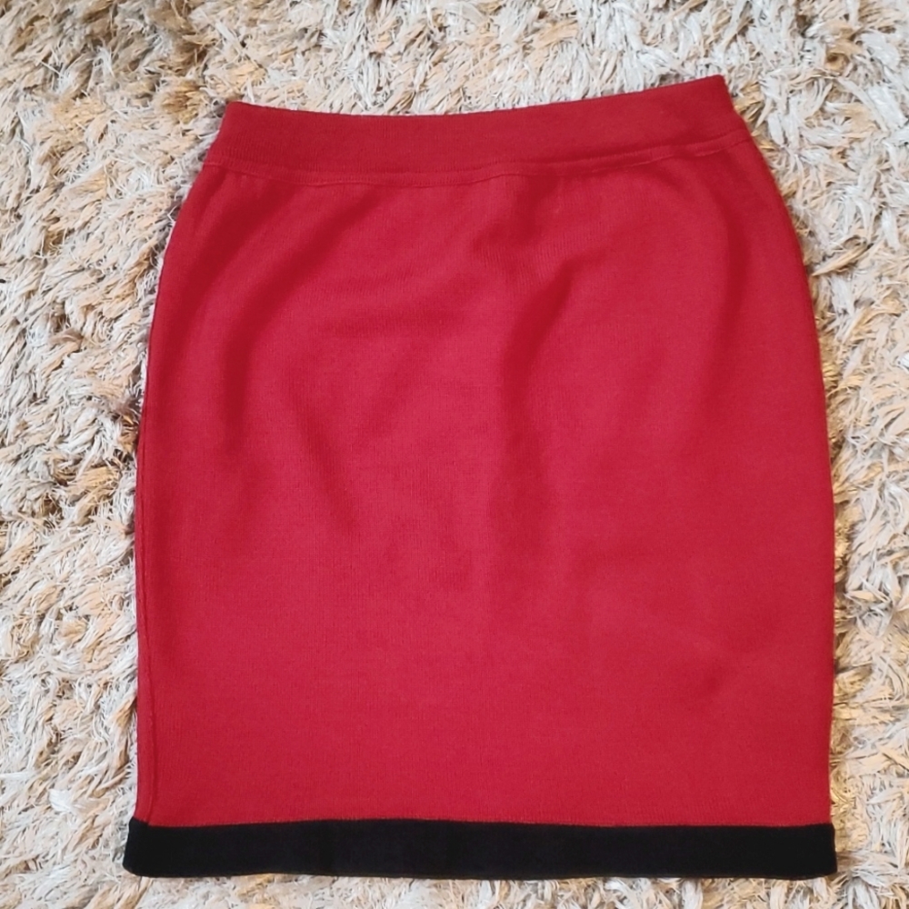 Vintage Escada red wool skirt - Picture 3 of 14
